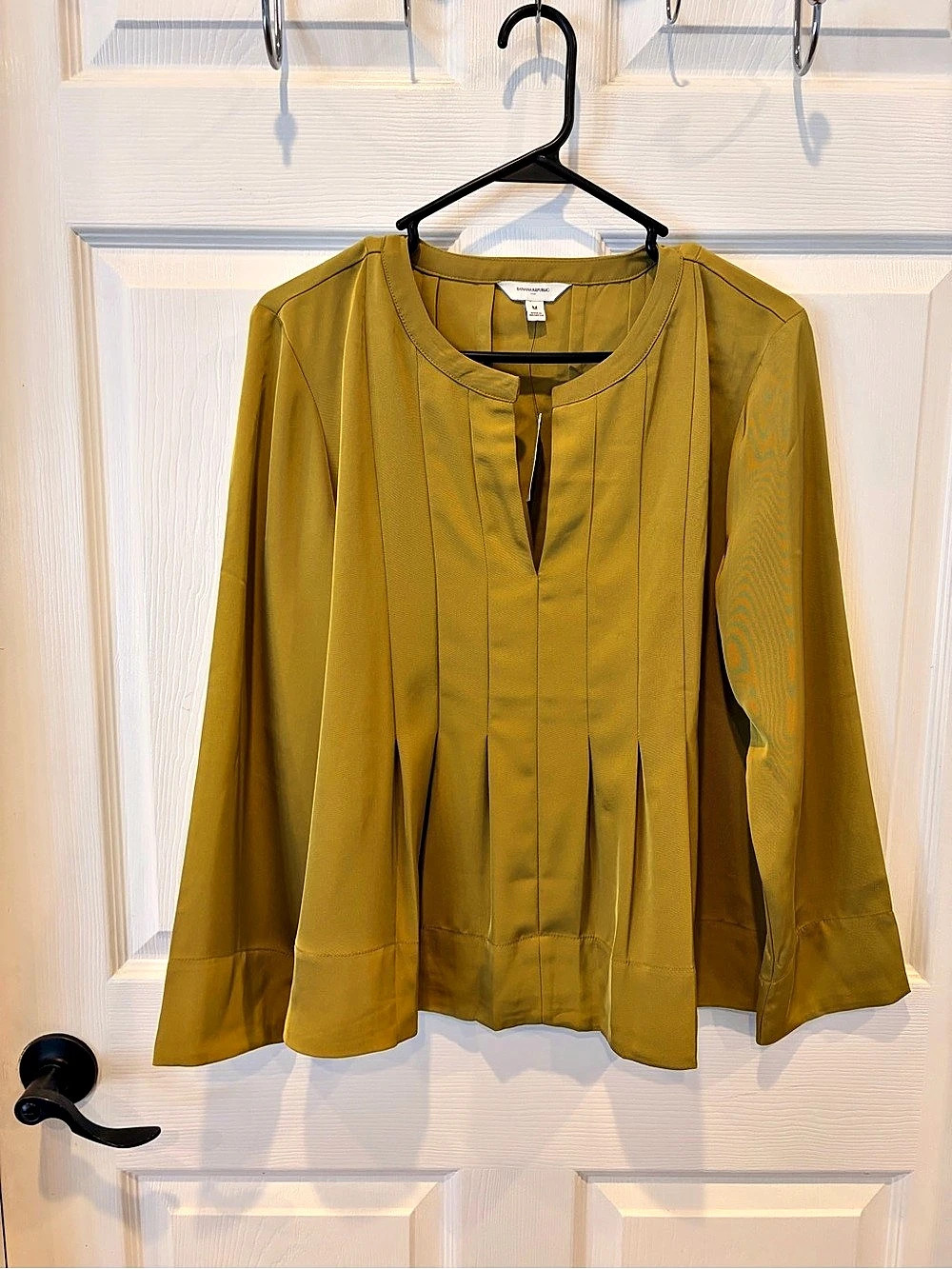 Banana Republic Pleated Chartreuse Blouse  Size Medium NWT